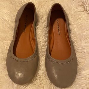 Lucky Brand Emile Flat sz 9 / 40 M Taupe Gray
